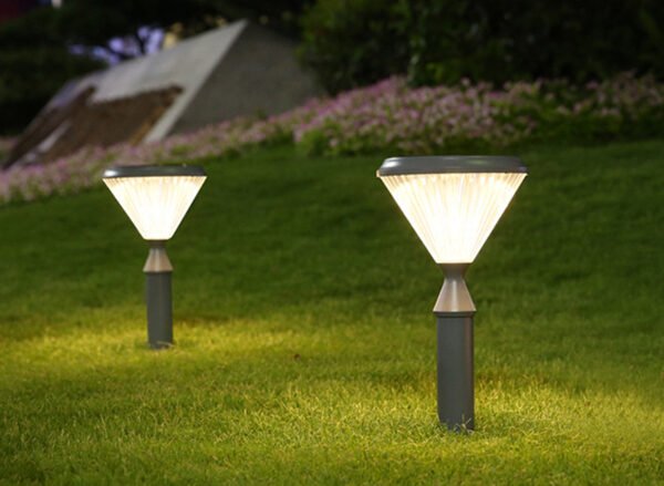 Diamond Solar garden light