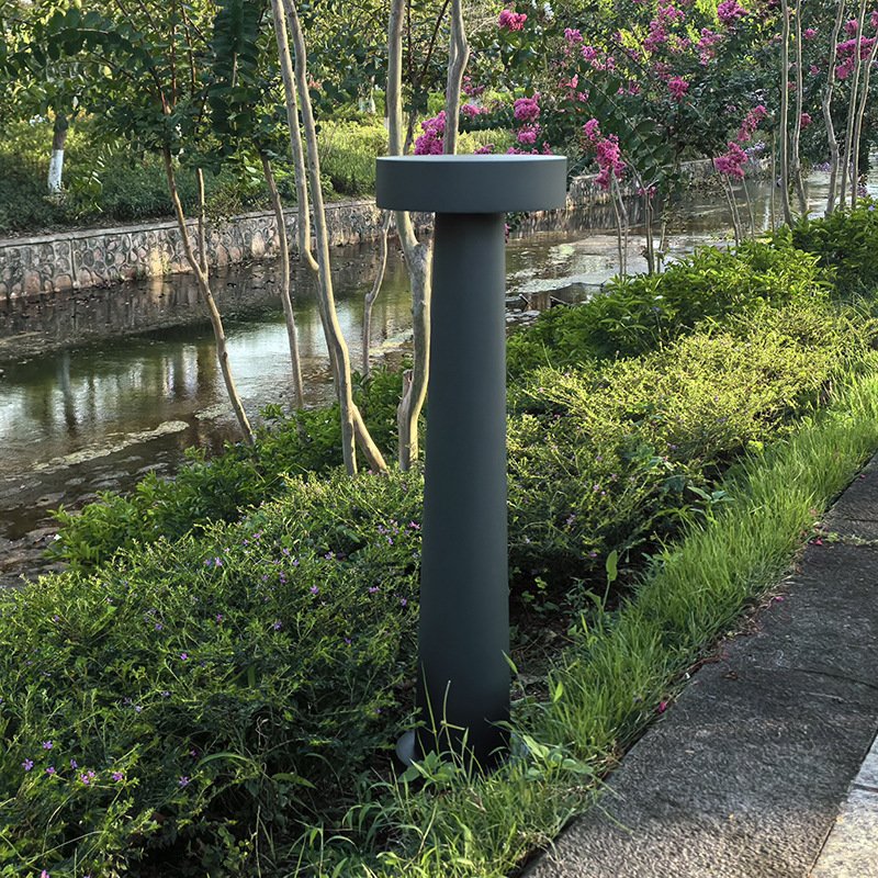 garden bollard KL-BL10M real shoot (2) garden bollard KL-BL10M lighting effect